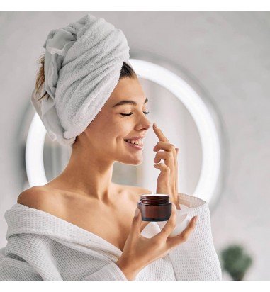 Borcan rotund ambră cu capac negru 30ml