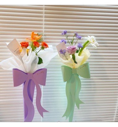 Suport buchet de flori cu fundă -...