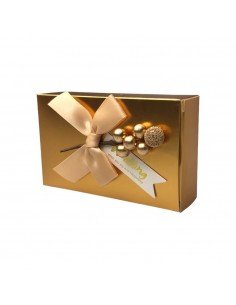 Cutie din hârtie cu fundă...