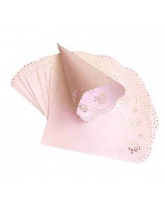 Con hârtie model trandafiri...