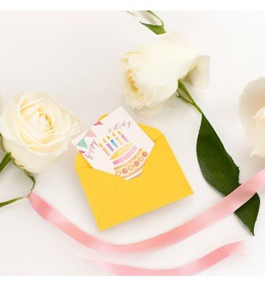 Felicitare decupată model tort cu...