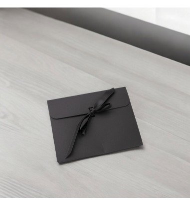 Plic hârtie cu panglică - negru