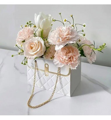 Gentuță model romburi cu lănțișor...