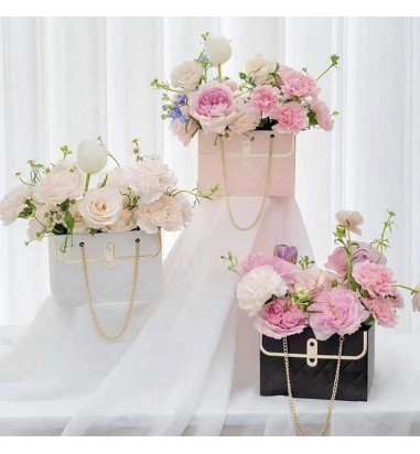 Gentuță model romburi cu lănțișor...