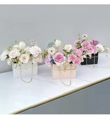 Gentuță model romburi cu lănțișor...