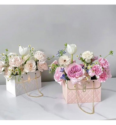 Gentuță model romburi cu lănțișor...