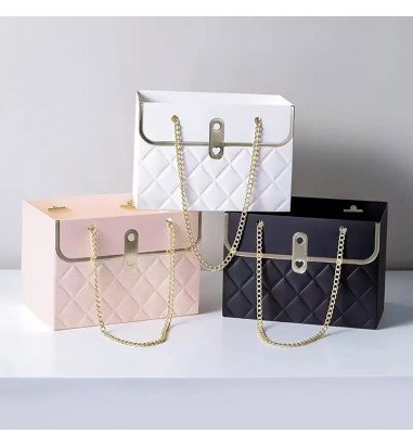 Gentuță model romburi cu lănțișor...