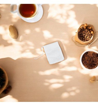 Săculeț non woven mic cu sfoară - alb...