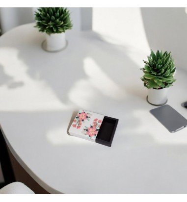 Cutie cu model floral și mesaj Merci...