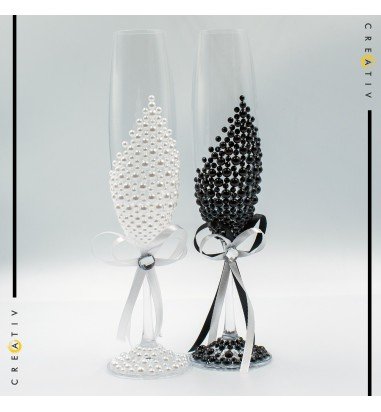 Pahare de sampanie pentru miri sau...