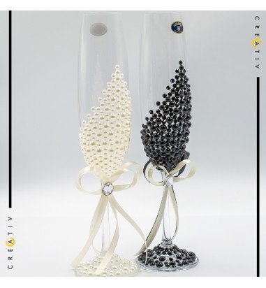 Pahare de sampanie pentru miri sau...