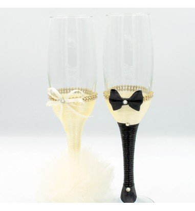 Pahare de sampanie pentru miri sau...