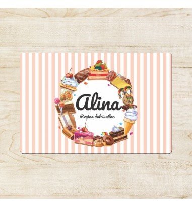 Tocator personalizat cu nume - prajituri