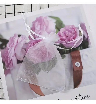 Săculeți organza cu șnur satin 7x9cm...