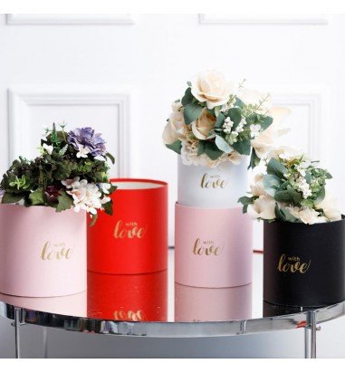 Set 3 cutii rotunde cu inimi - model...