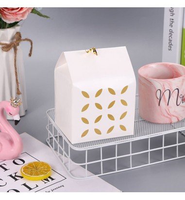 Cutie pătrată perforată - alb