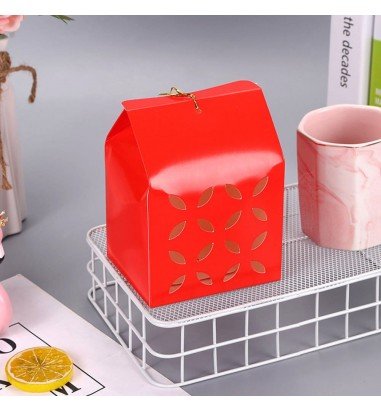 Cutie pătrată perforată - roșu